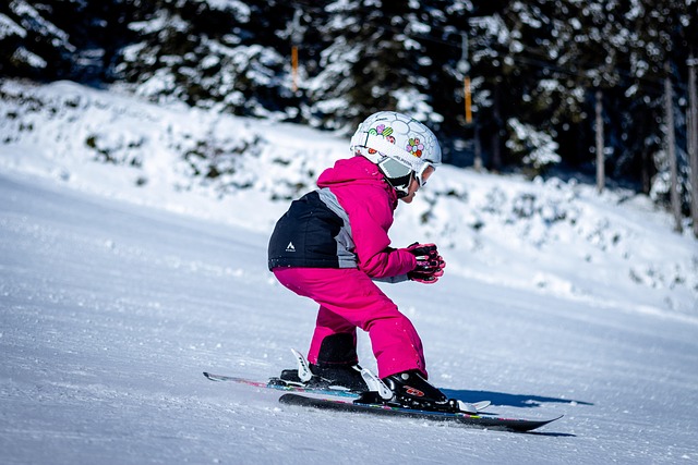 Sustainable Winter Sports Gear Guide: Eco-Friendly Equipment for the Slopes
