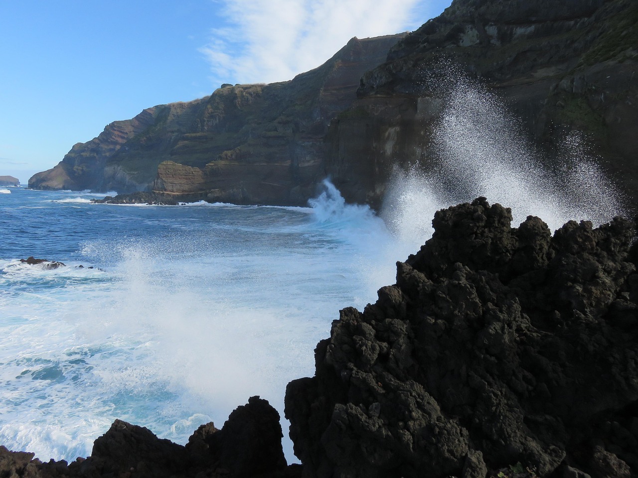 wave, surf, cliff, crash, spray, coast, volcanic rock, ocean, nature, sea, rugged, azores